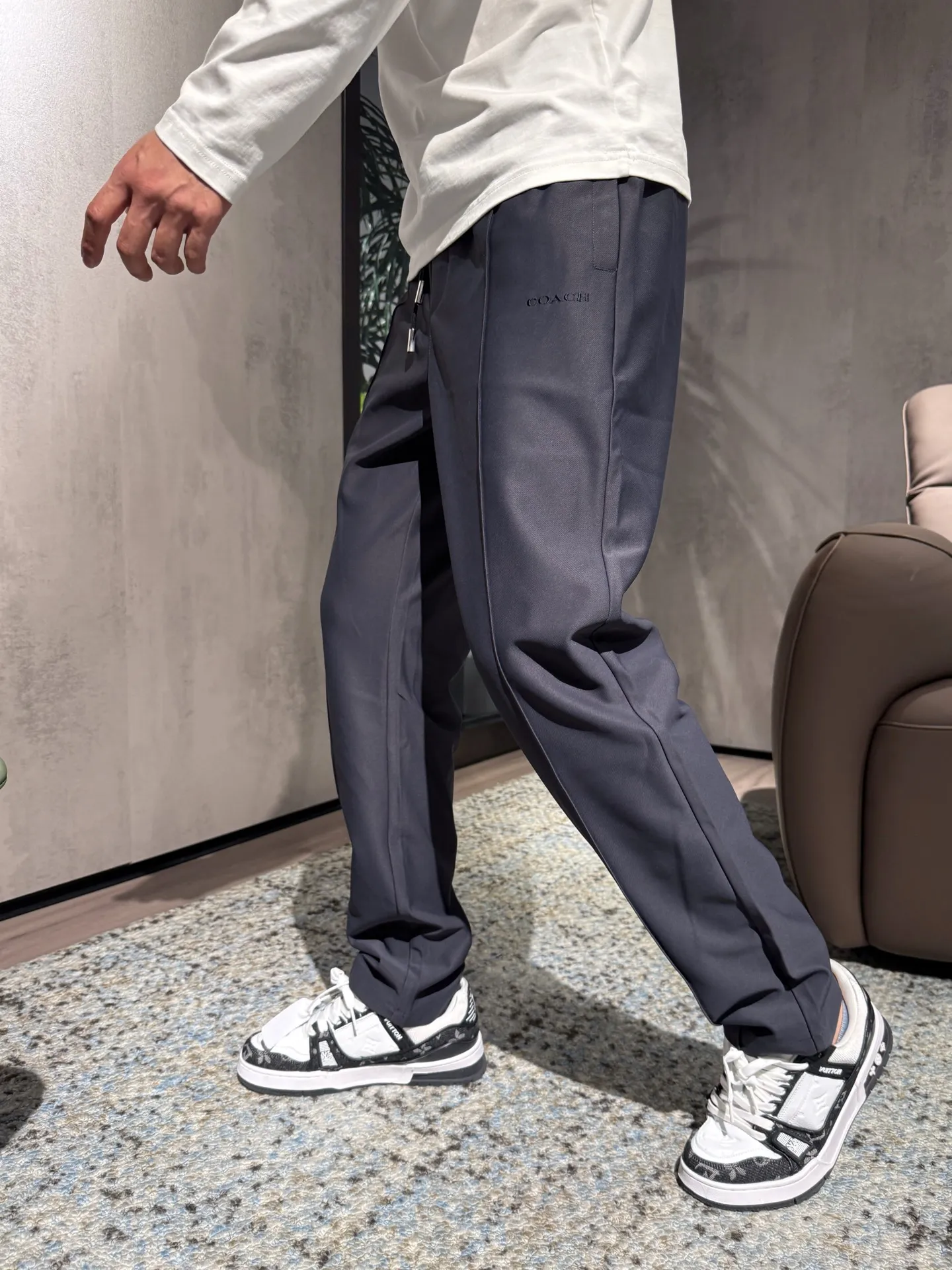 Coach, New Arrival casual pants, Original hard goods, simple and comfortable, unique design, creating a sense of simple lines, not picky, original custom fabric, excellent comfort, super style 👍🏻, 2⃣️ recommended colors, Sizes: M-3XL